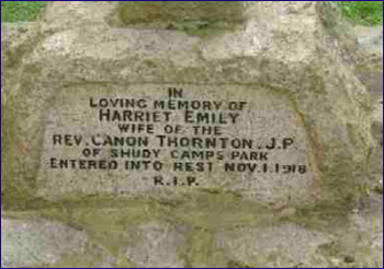 grave of he thornton